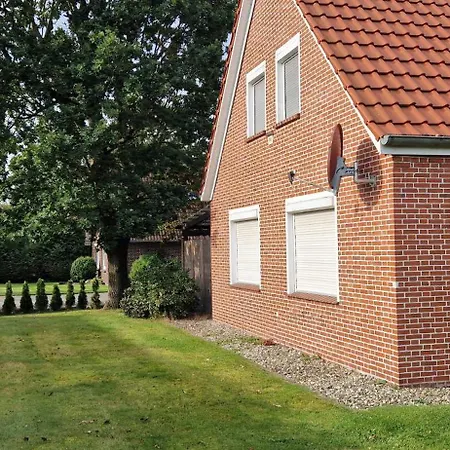Holiday home Moewenhaus Dornum